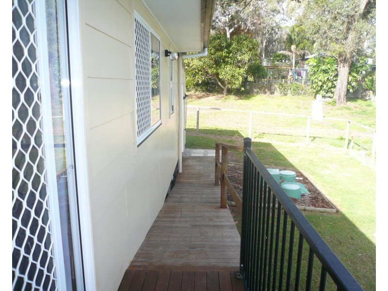 2 Morwong Street, Macleay Island QLD 4184