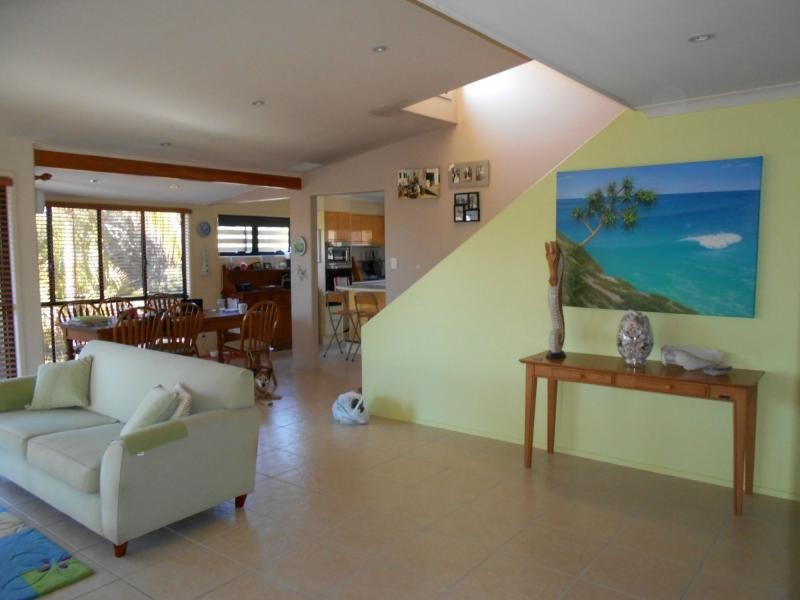 21 Leanne Street, Macleay Island QLD 4184