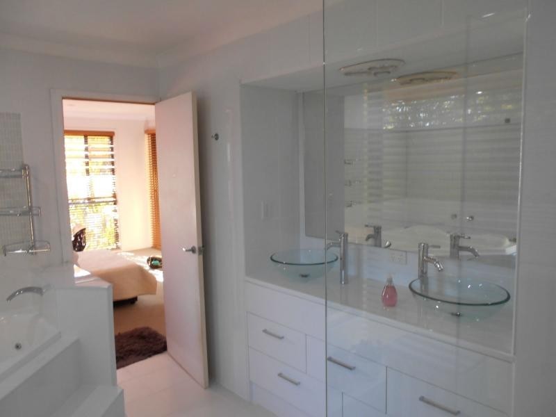 21 Leanne Street, Macleay Island QLD 4184
