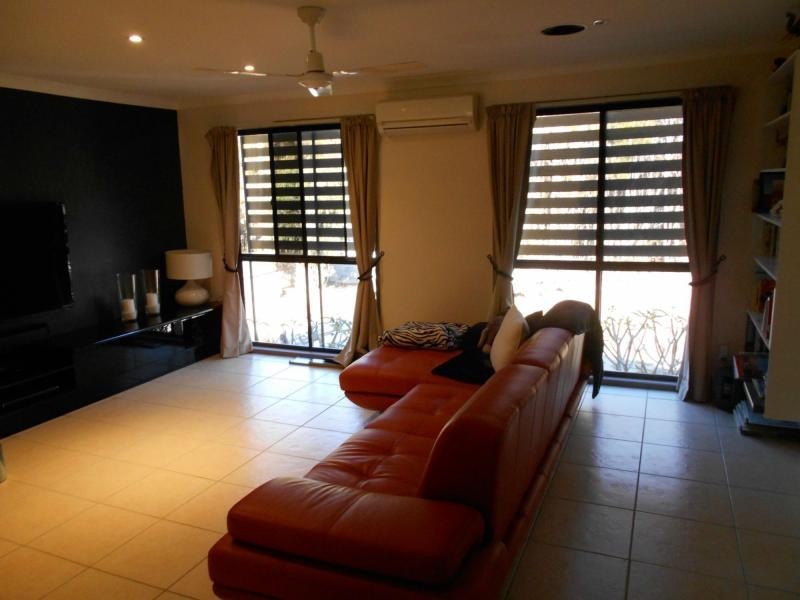 21 Leanne Street, Macleay Island QLD 4184