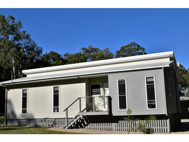 10 Natone Terrace, Macleay Island QLD 4184