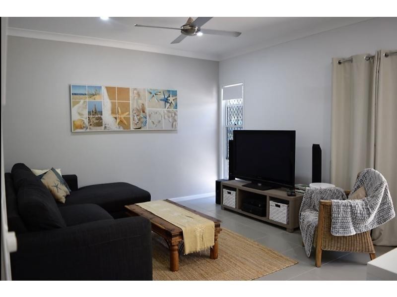 10 Natone Terrace, Macleay Island QLD 4184