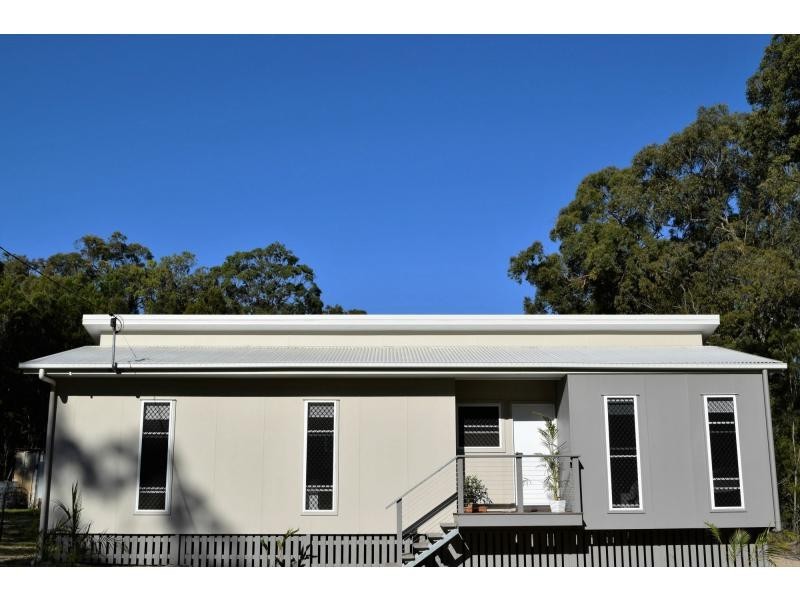 10 Natone Terrace, Macleay Island QLD 4184