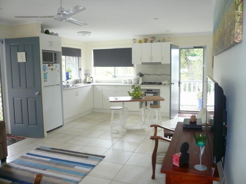 12 Hastings Terrace, Macleay Island QLD 4184