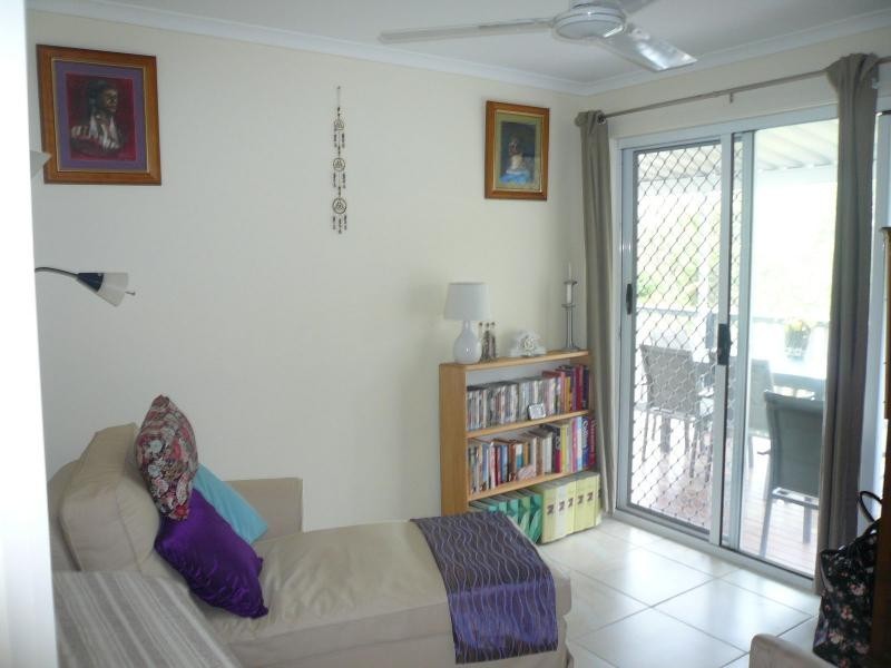 12 Hastings Terrace, Macleay Island QLD 4184