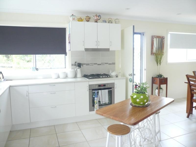 12 Hastings Terrace, Macleay Island QLD 4184