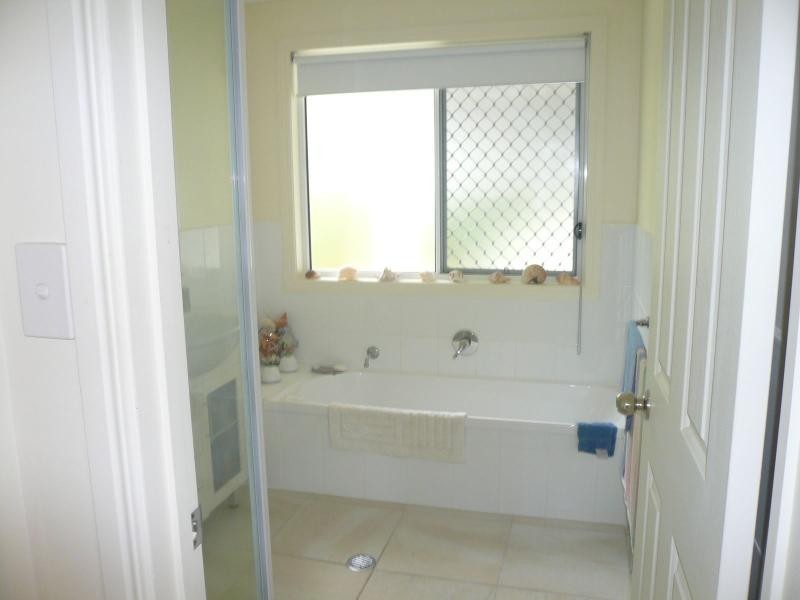 12 Hastings Terrace, Macleay Island QLD 4184