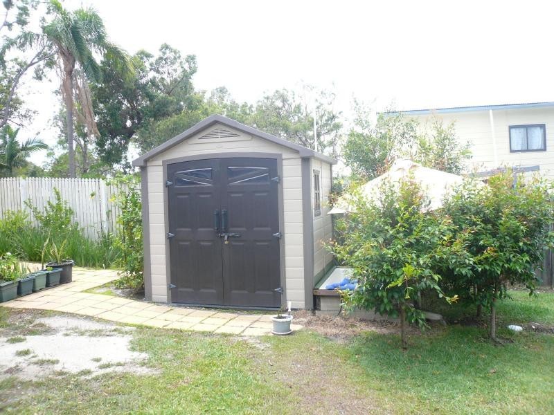 12 Hastings Terrace, Macleay Island QLD 4184