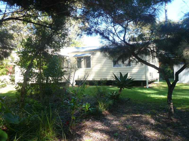 25 Columbia Street, Macleay Island QLD 4184