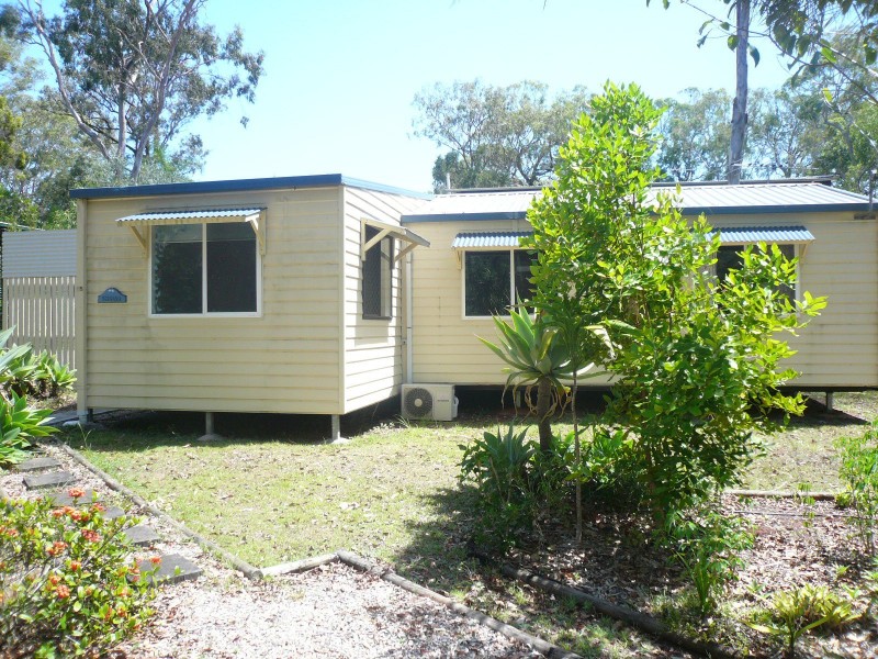 25 Columbia Street, Macleay Island QLD 4184