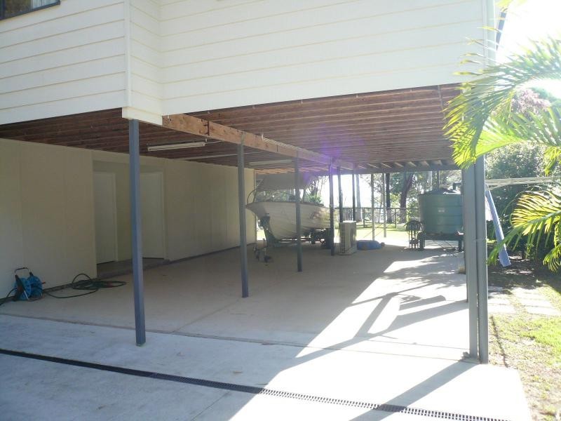 1 Dinjerra Street, Macleay Island QLD 4184