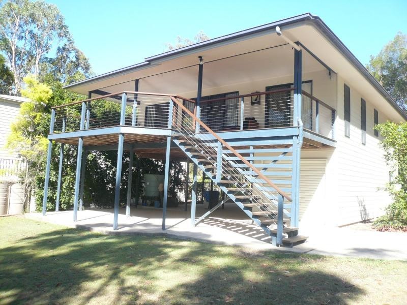 1 Dinjerra Street, Macleay Island QLD 4184