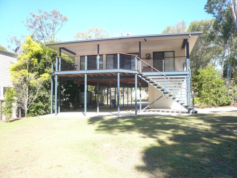 1 Dinjerra Street, Macleay Island QLD 4184