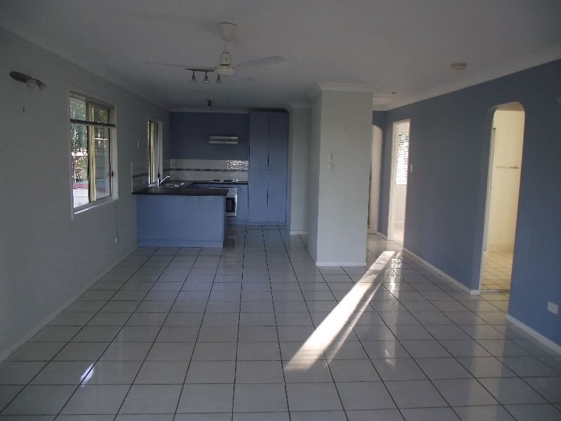 9 Alkira Street, Macleay Island QLD 4184