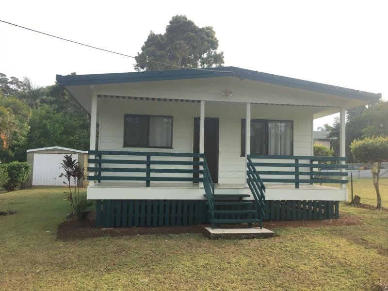 26 Noyes Parade, Karragarra Island QLD 4184