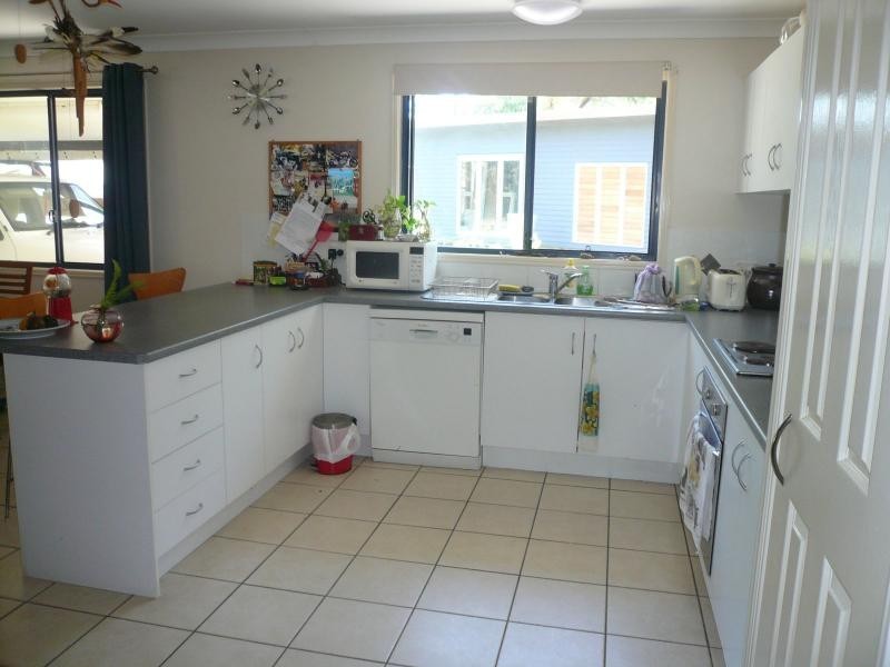 15 Kevin Street, Macleay Island QLD 4184