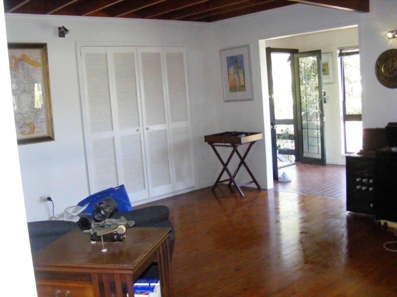 19 Eastbourne Terrace, Macleay Island QLD 4184