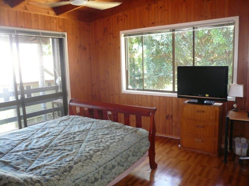 19 Eastbourne Terrace, Macleay Island QLD 4184