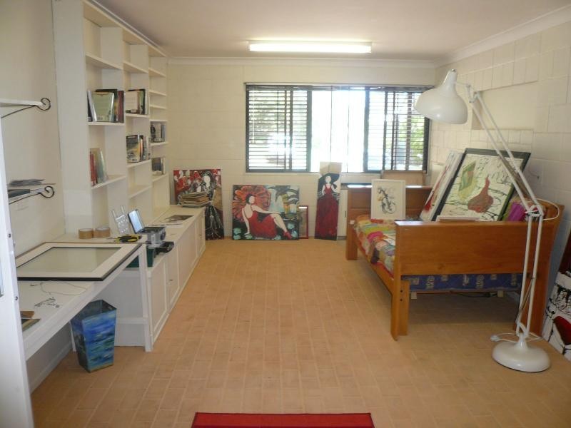 19 Eastbourne Terrace, Macleay Island QLD 4184