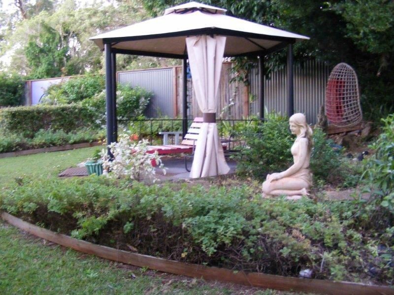 19 Eastbourne Terrace, Macleay Island QLD 4184