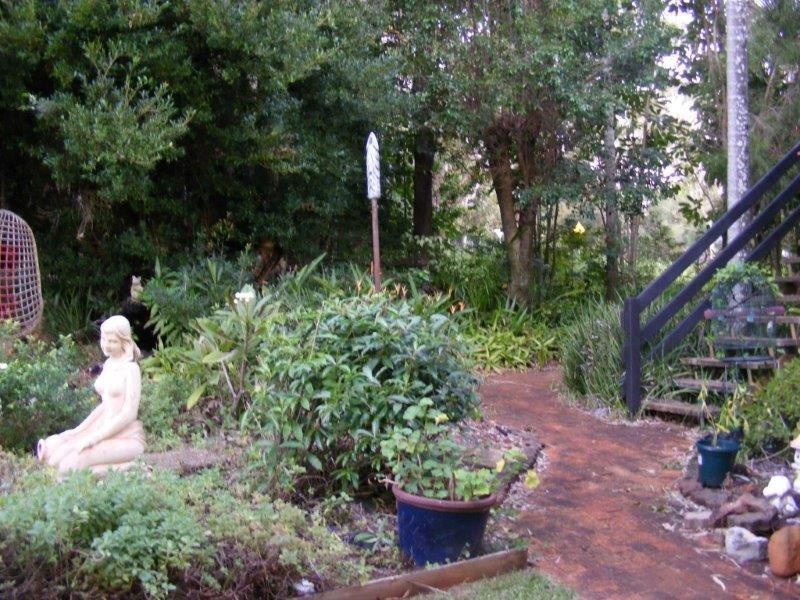 19 Eastbourne Terrace, Macleay Island QLD 4184