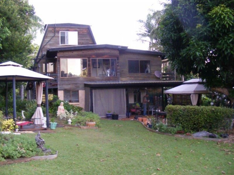 19 Eastbourne Terrace, Macleay Island QLD 4184