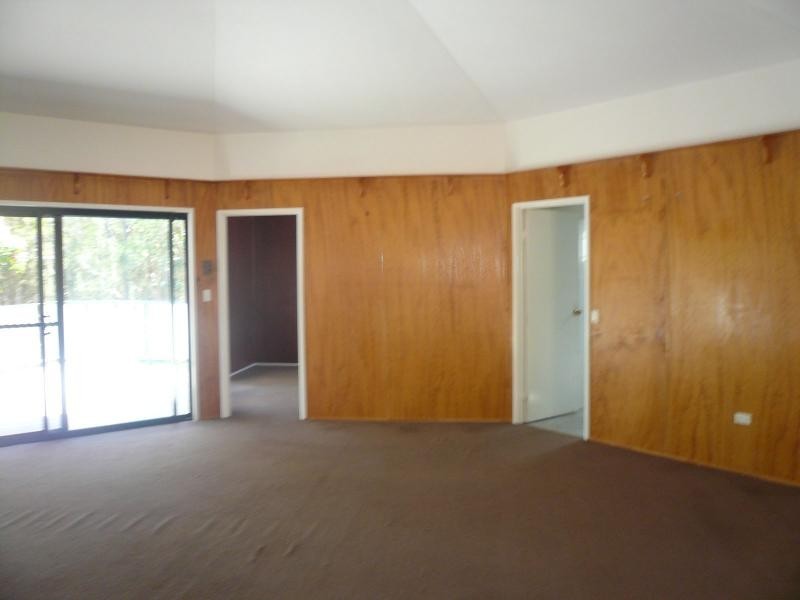 25 Ilya Street, Macleay Island QLD 4184