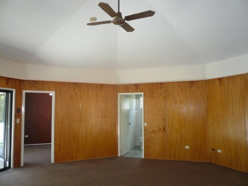 25 Ilya Street, Macleay Island QLD 4184