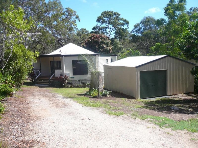 25 Ilya Street, Macleay Island QLD 4184