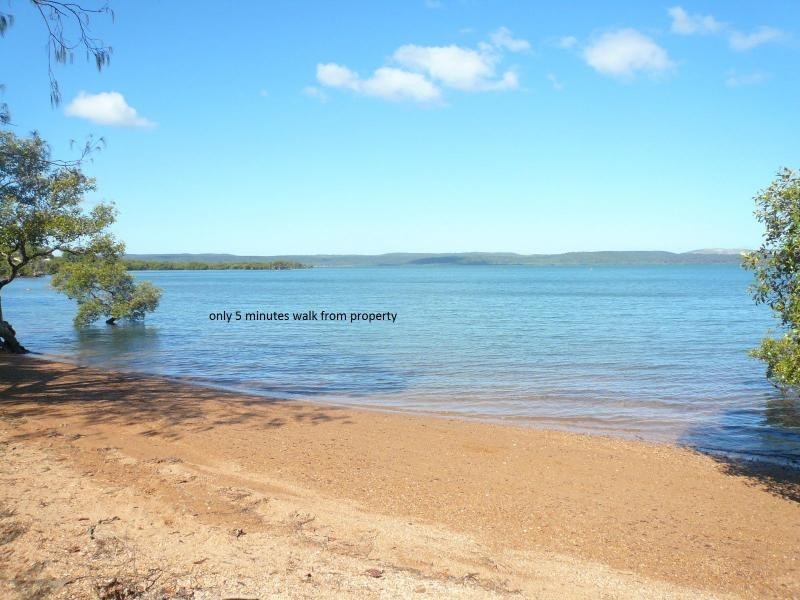 25 Ilya Street, Macleay Island QLD 4184