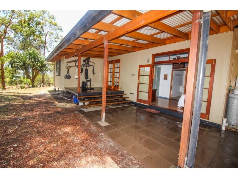 11-13 Weeroona Avenue, Macleay Island QLD 4184