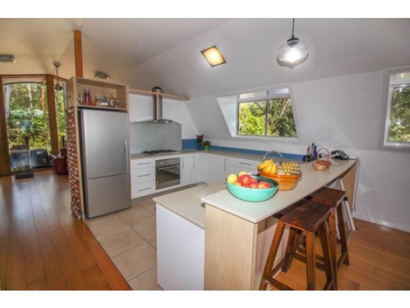 11-13 Weeroona Avenue, Macleay Island QLD 4184
