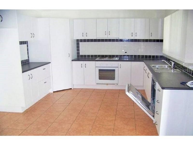 28 Nugent Street, Macleay Island QLD 4184