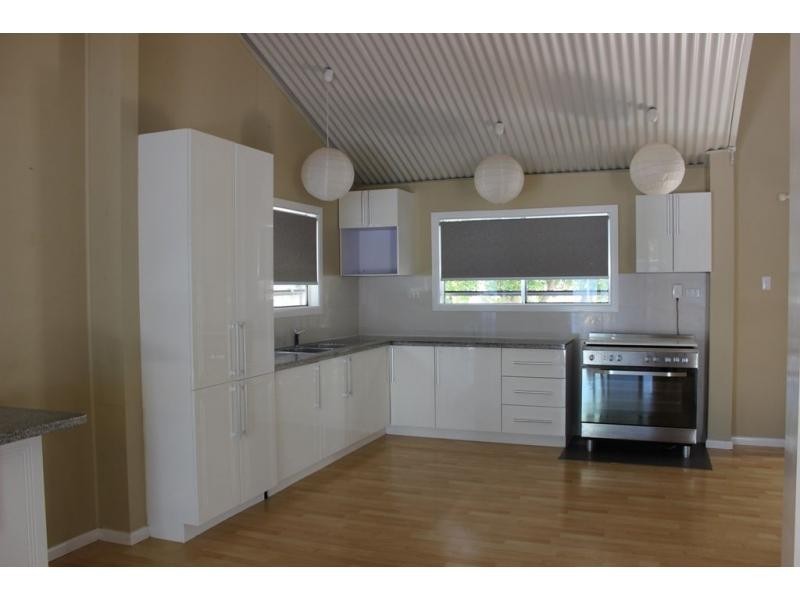 12-14 Pindarri Street, Lamb Island QLD 4184
