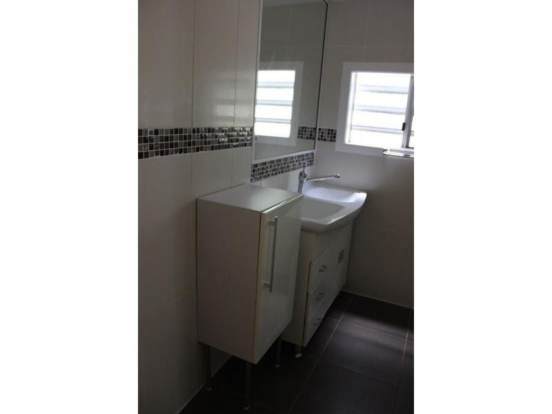 12-14 Pindarri Street, Lamb Island QLD 4184