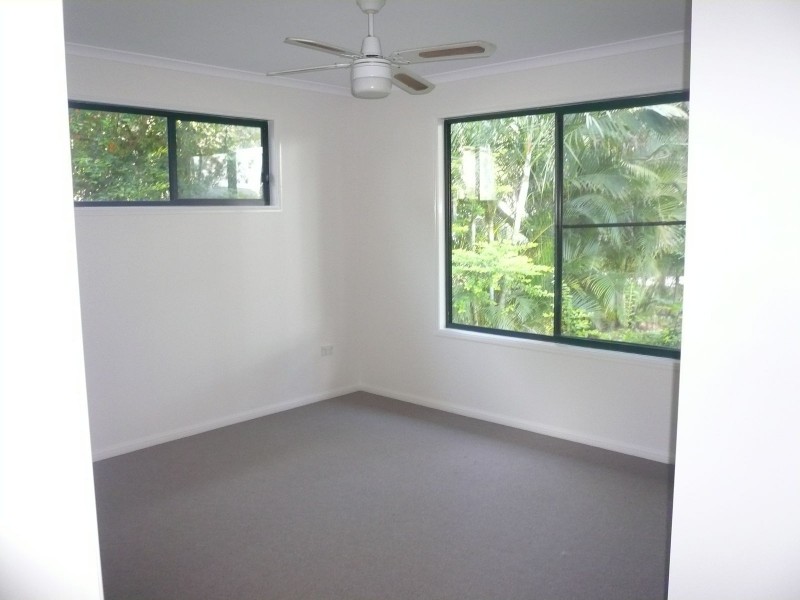 27 Tingara Street, Macleay Island QLD 4184