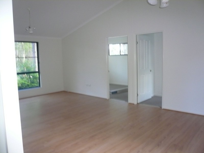 27 Tingara Street, Macleay Island QLD 4184