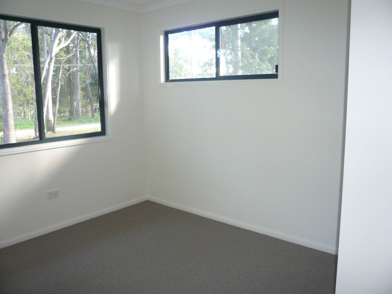 27 Tingara Street, Macleay Island QLD 4184