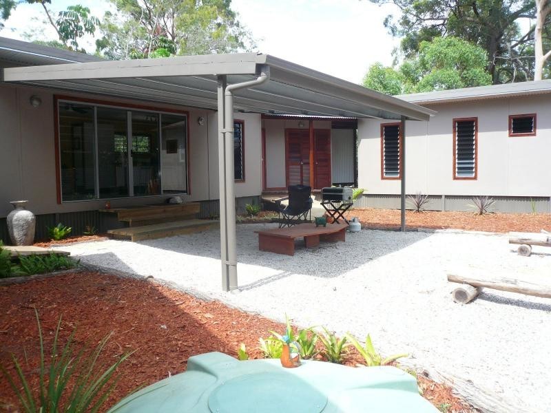 11 Kevin Street, Macleay Island QLD 4184