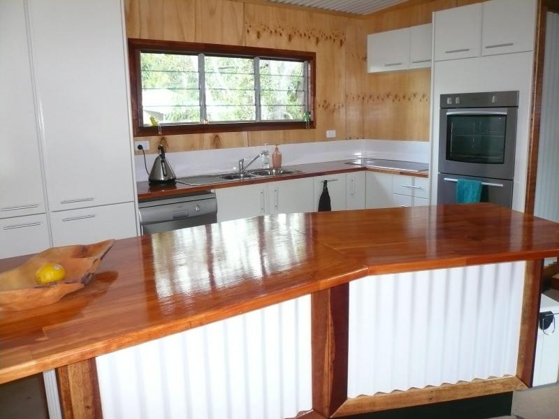 11 Kevin Street, Macleay Island QLD 4184