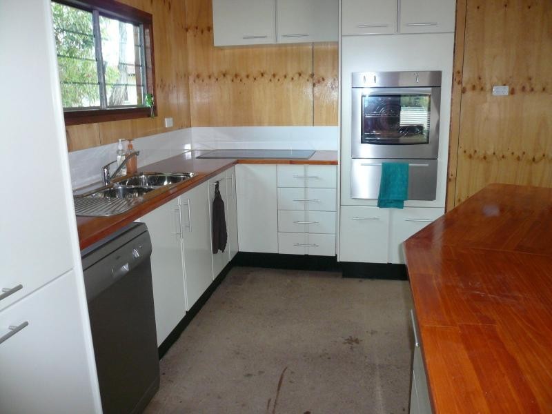 11 Kevin Street, Macleay Island QLD 4184