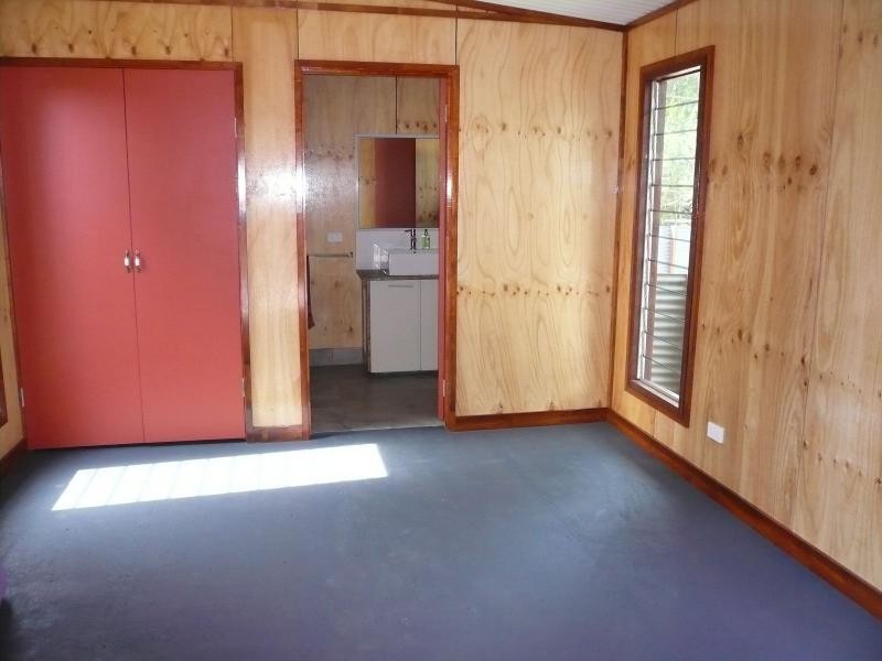 11 Kevin Street, Macleay Island QLD 4184