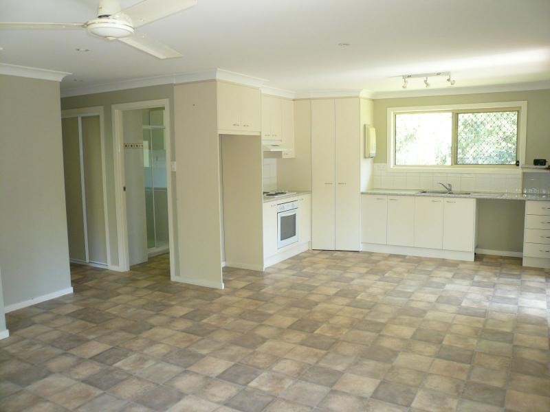 7 President Terrace, Macleay Island QLD 4184