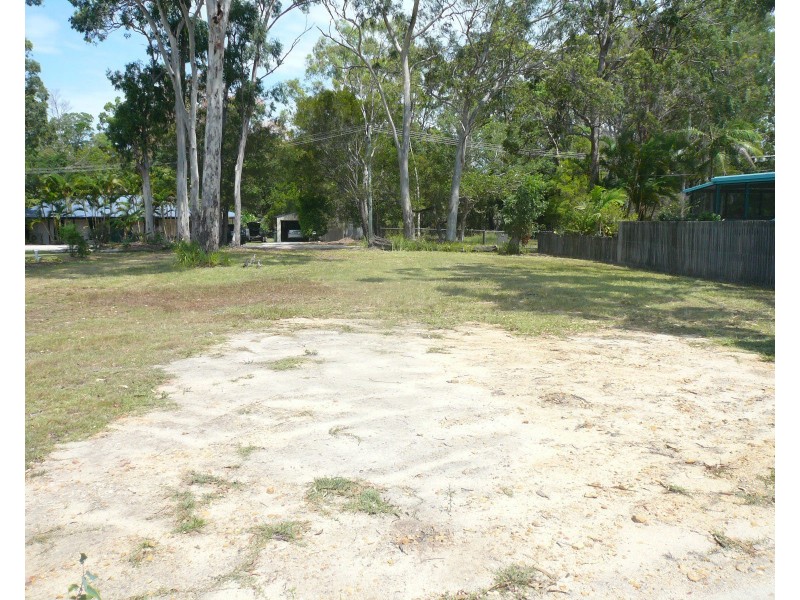 13 Mango Crescent, Macleay Island QLD 4184
