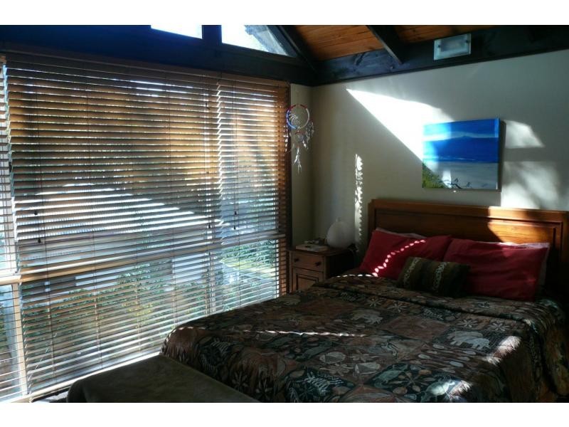 68 High Central Road, Macleay Island QLD 4184