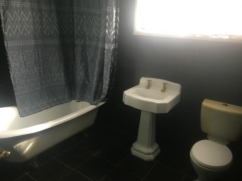 10 Arthur Street, Macleay Island QLD 4184