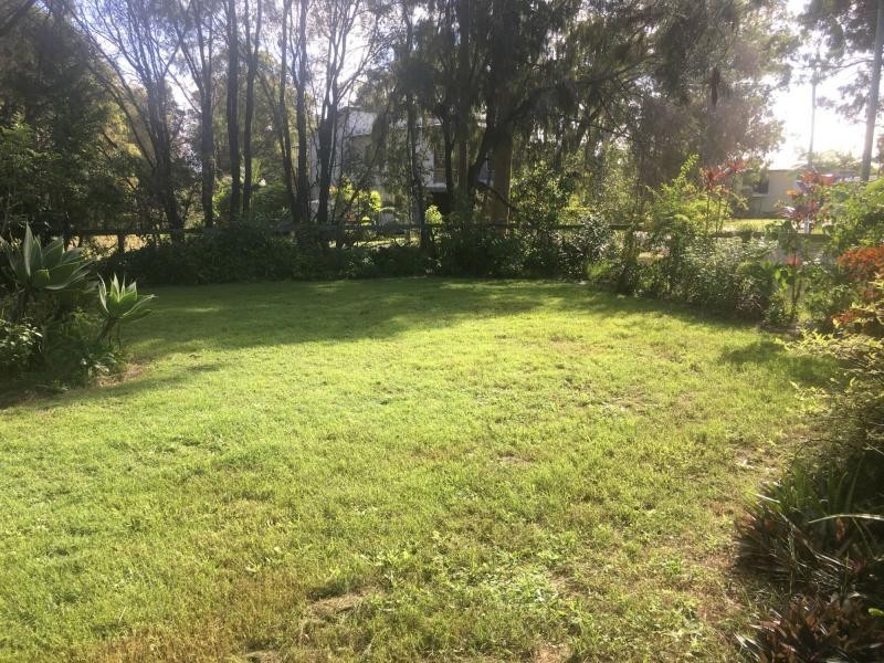 10 Arthur Street, Macleay Island QLD 4184