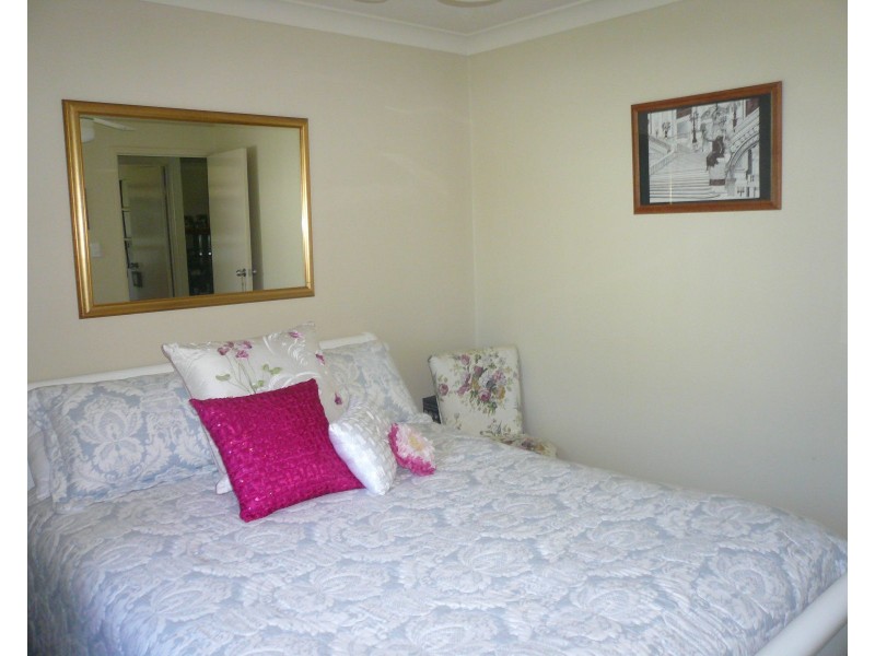 17 Michael Street, Macleay Island QLD 4184