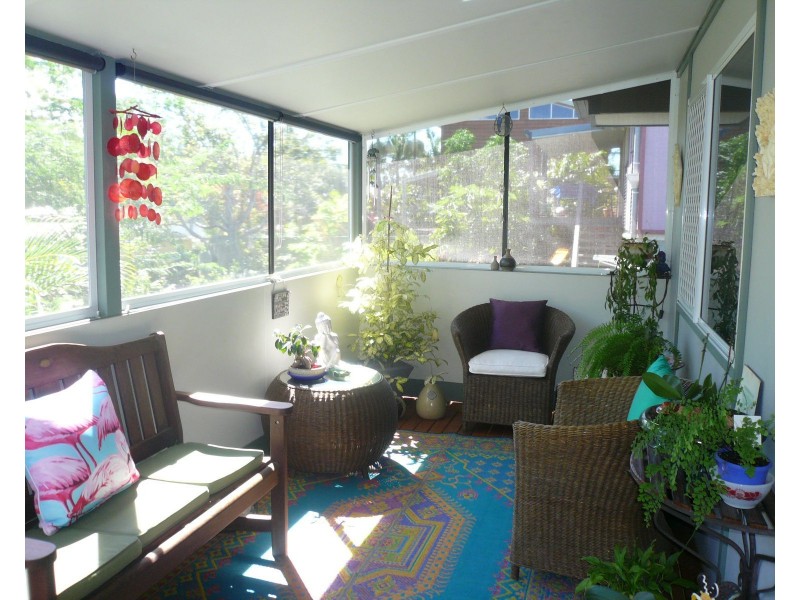 17 Michael Street, Macleay Island QLD 4184