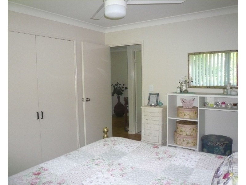 17 Michael Street, Macleay Island QLD 4184